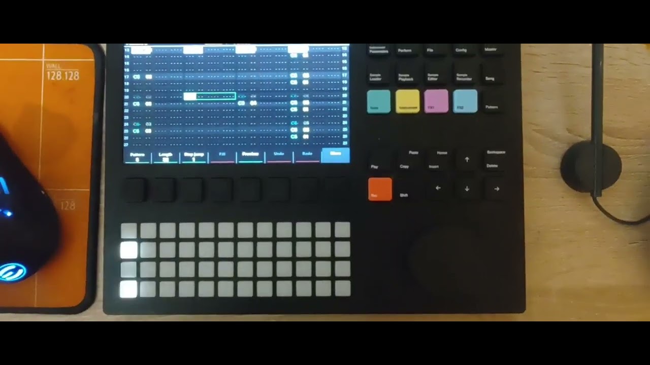 i love the polyend tracker (IDM music)