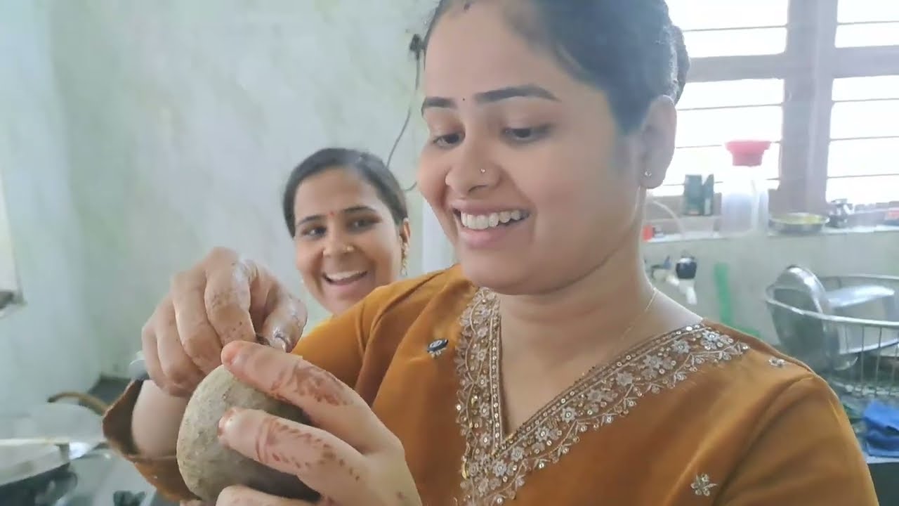 मी गेले पहिल्यांदा द्राक्षाच्या बागेत 