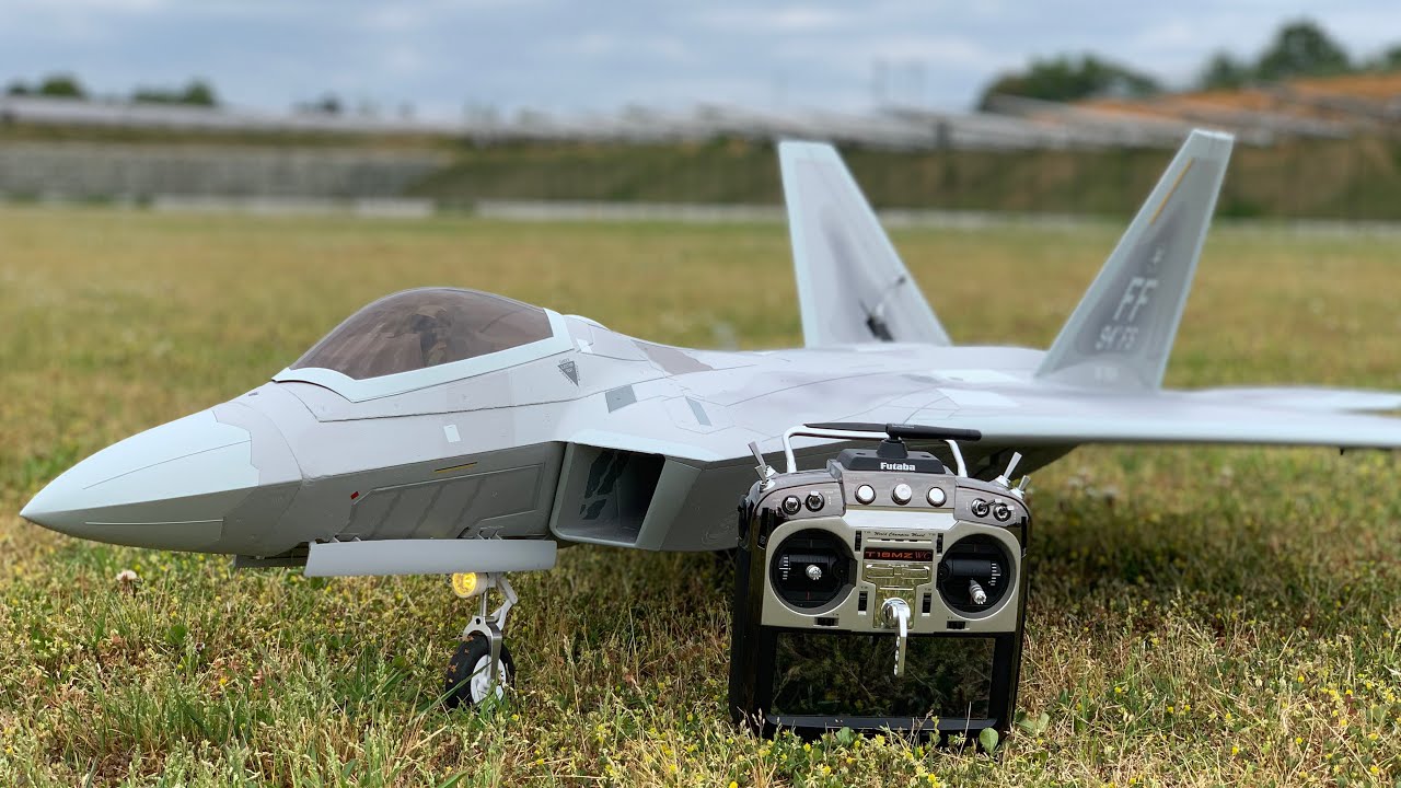 通販で買ったF22ラジコン飛行機を組み立て後すぐに飛ばしてみた