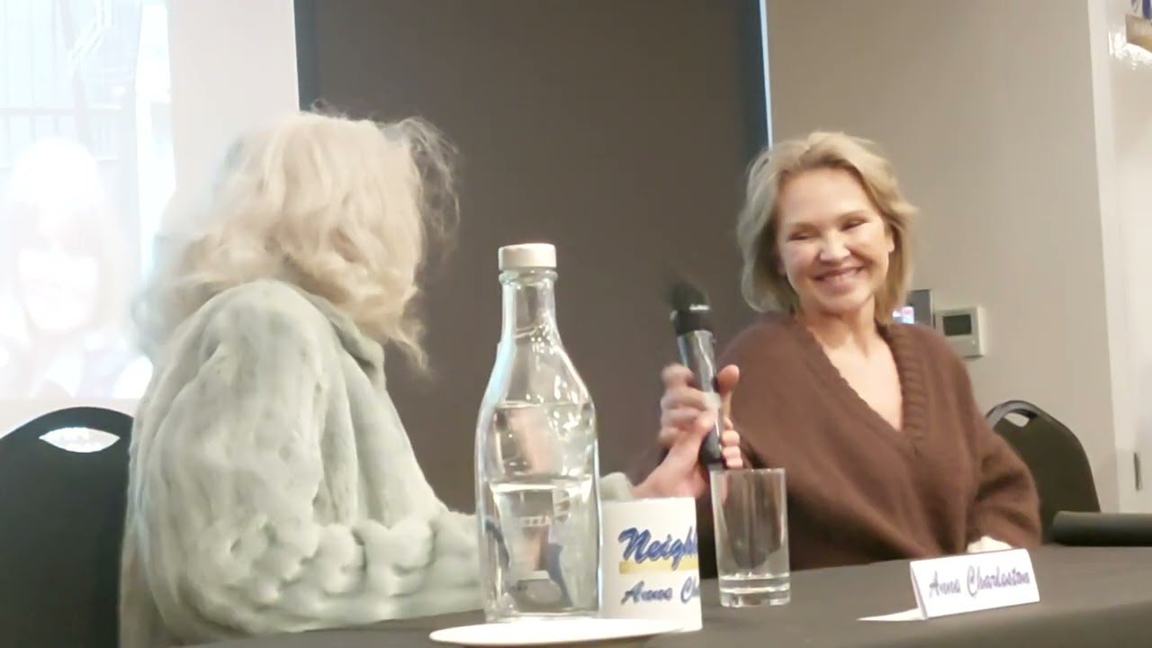 Neighbours event Melbourne  - the cast thank the fans