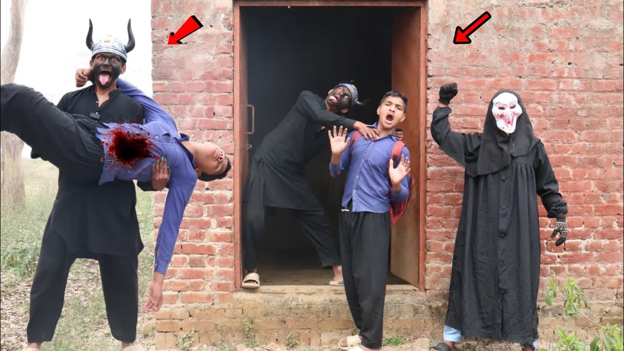 Khandar ke bhoot ne bacche ke sath kya Karva Diya vs student and Shaitan ghost Aik New Moral   video