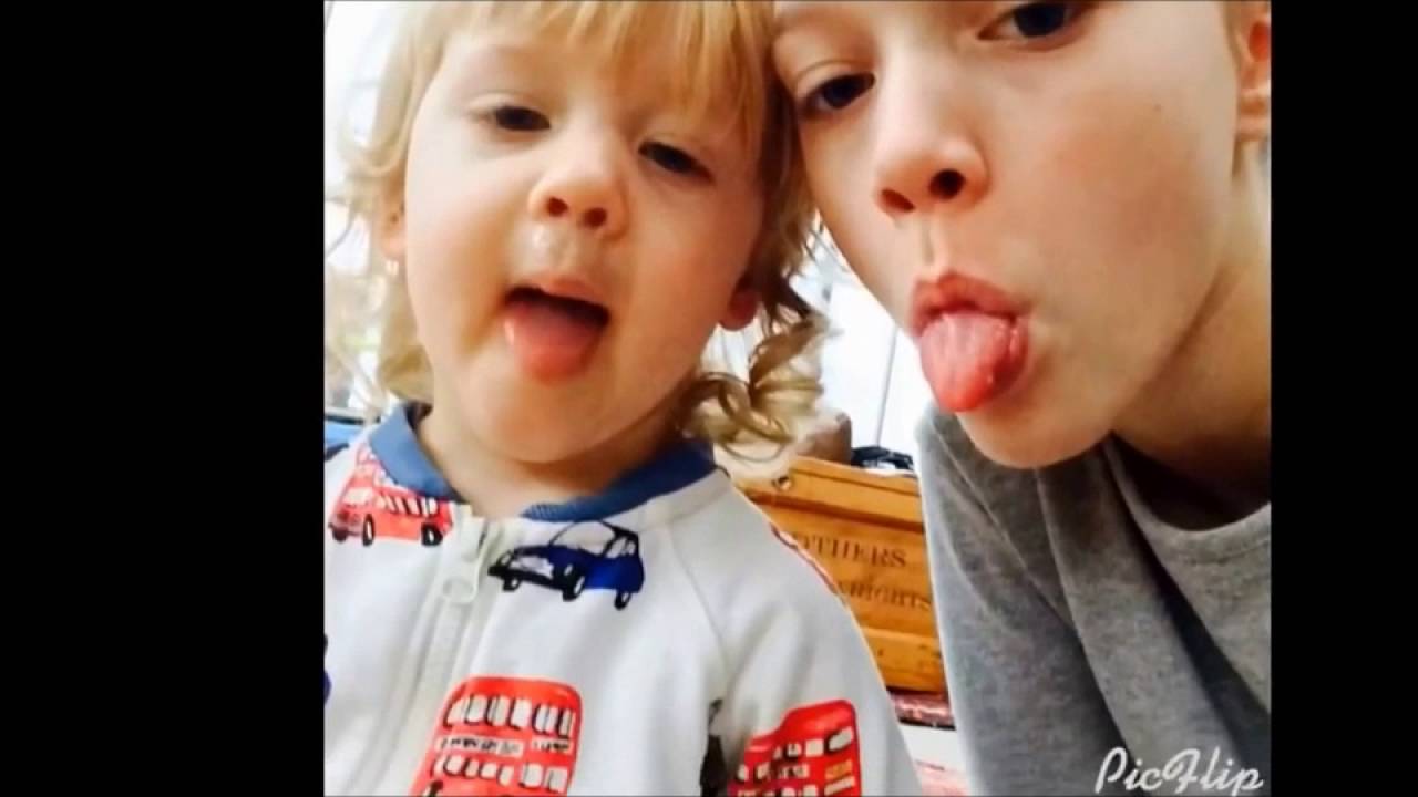 My Life In a Slideshow - Phoebe tomlinson