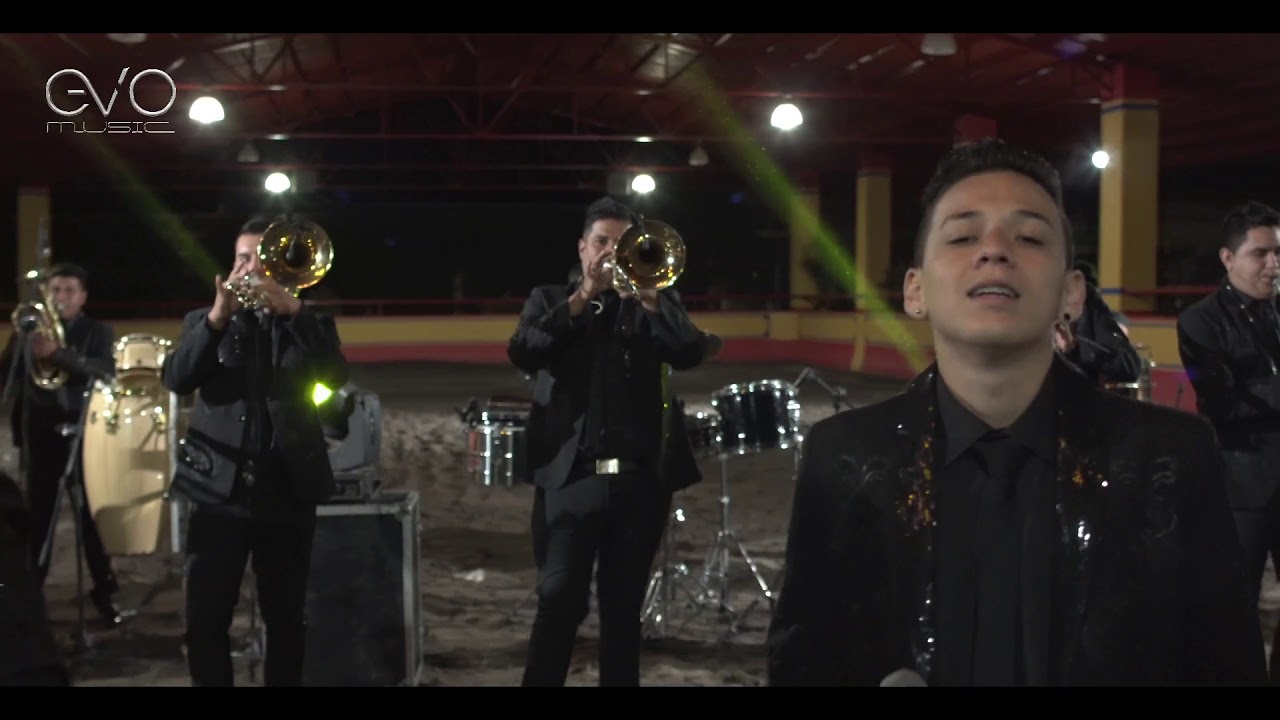 Corrido El Señor de la Garita y Nuevos Talentos - Banda Saucitos