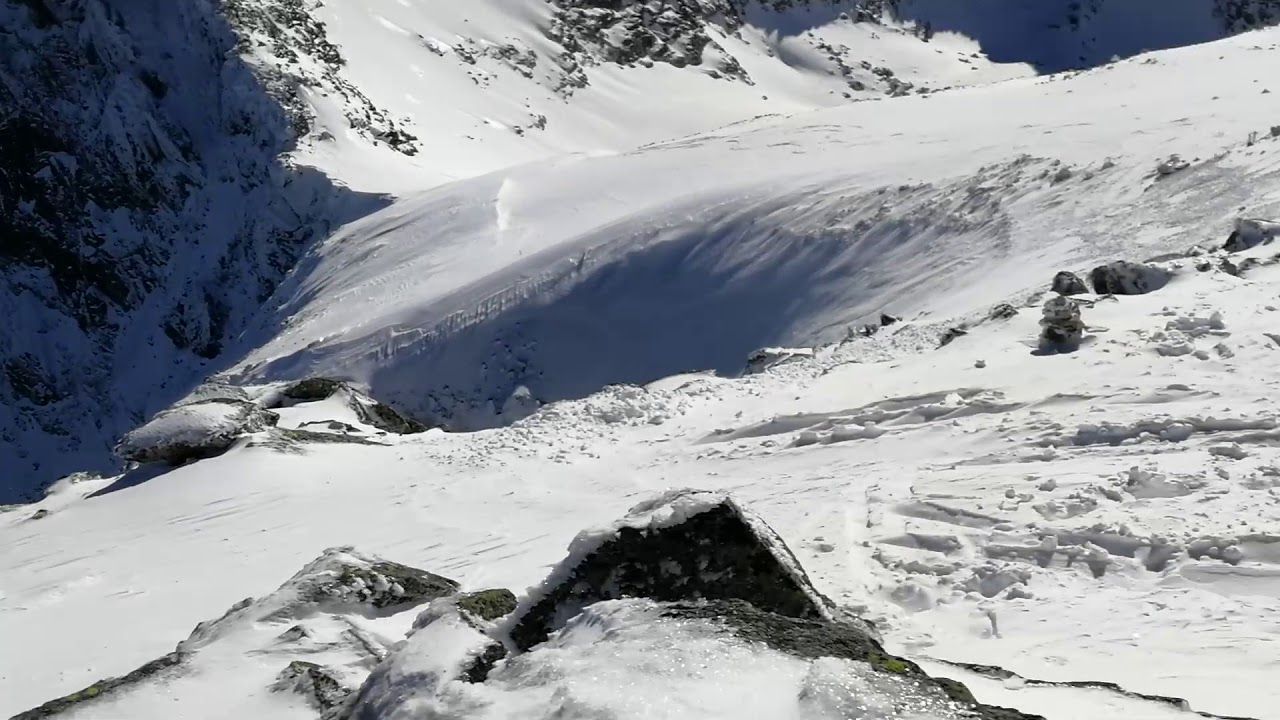 Ascent to Rysy in winter conditions