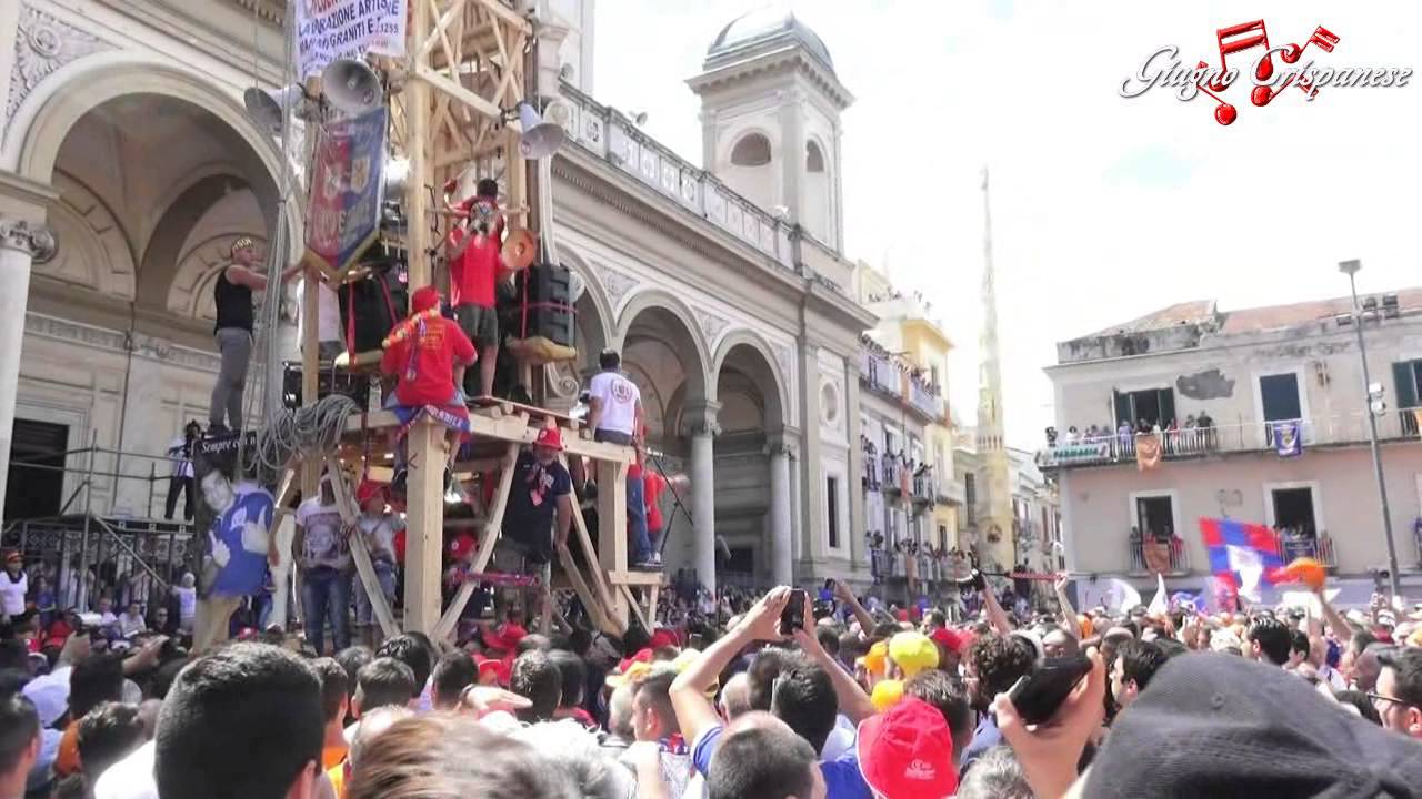 Nola 2015 * L' insuperabile fa la sua entrata dal vico a piazza duomo*