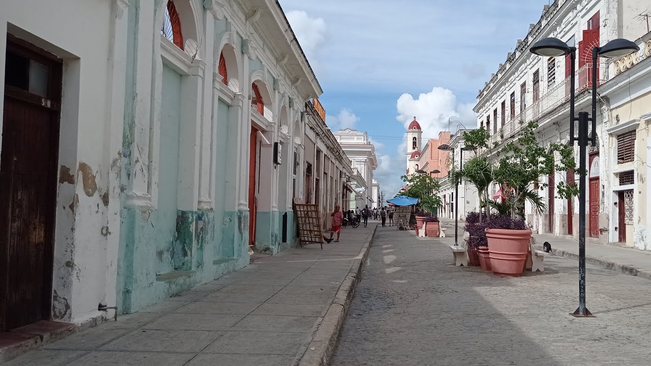 Cómo estan las Calles de Cienfuegos Cuba Hoy. Ciudad Fantasma