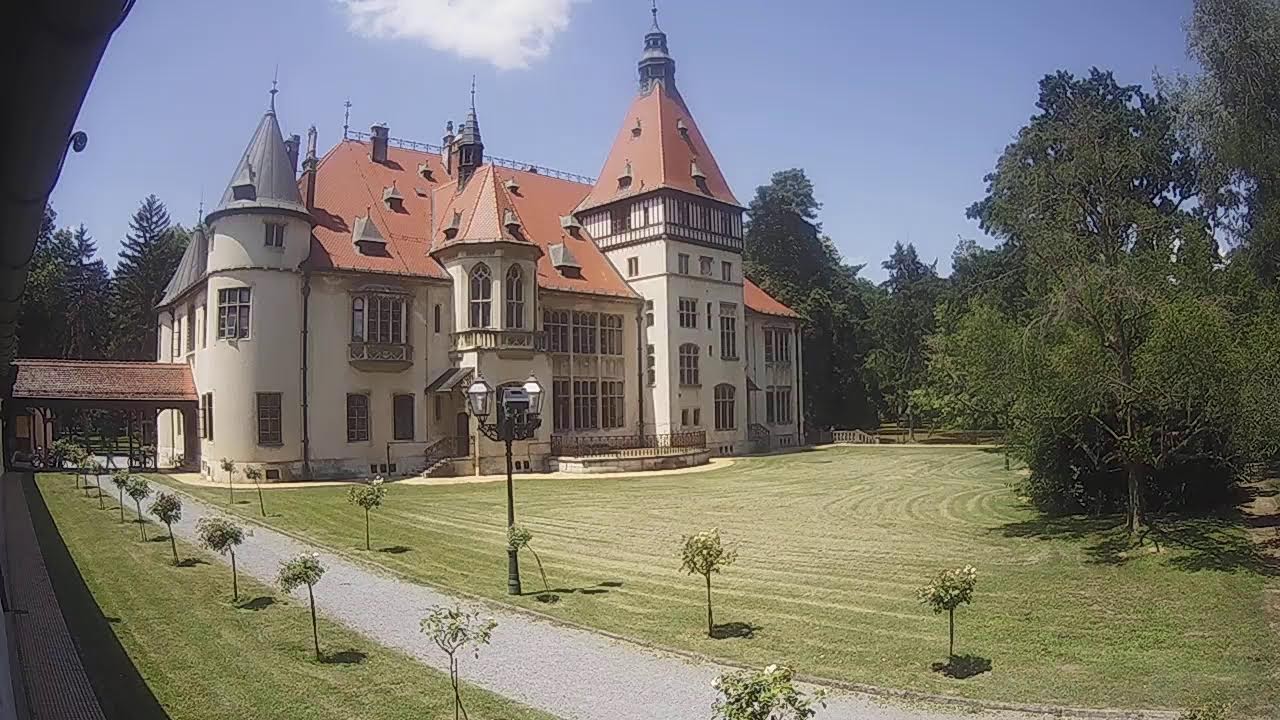 WebCam Donji Miholjac Dvorac Mail&aacute;th 1 LIVE! (monitored with LiveStreamGuard.com)