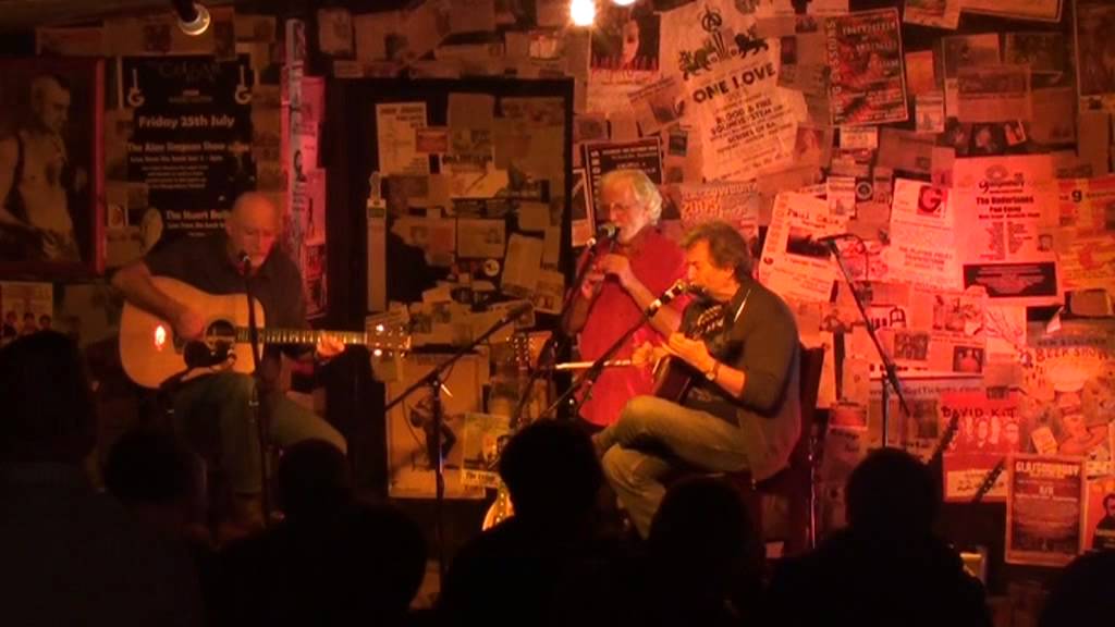 Sweenys Men - Terry Woods  My Dearest Dear live @ The Cellar Bar Draperstown