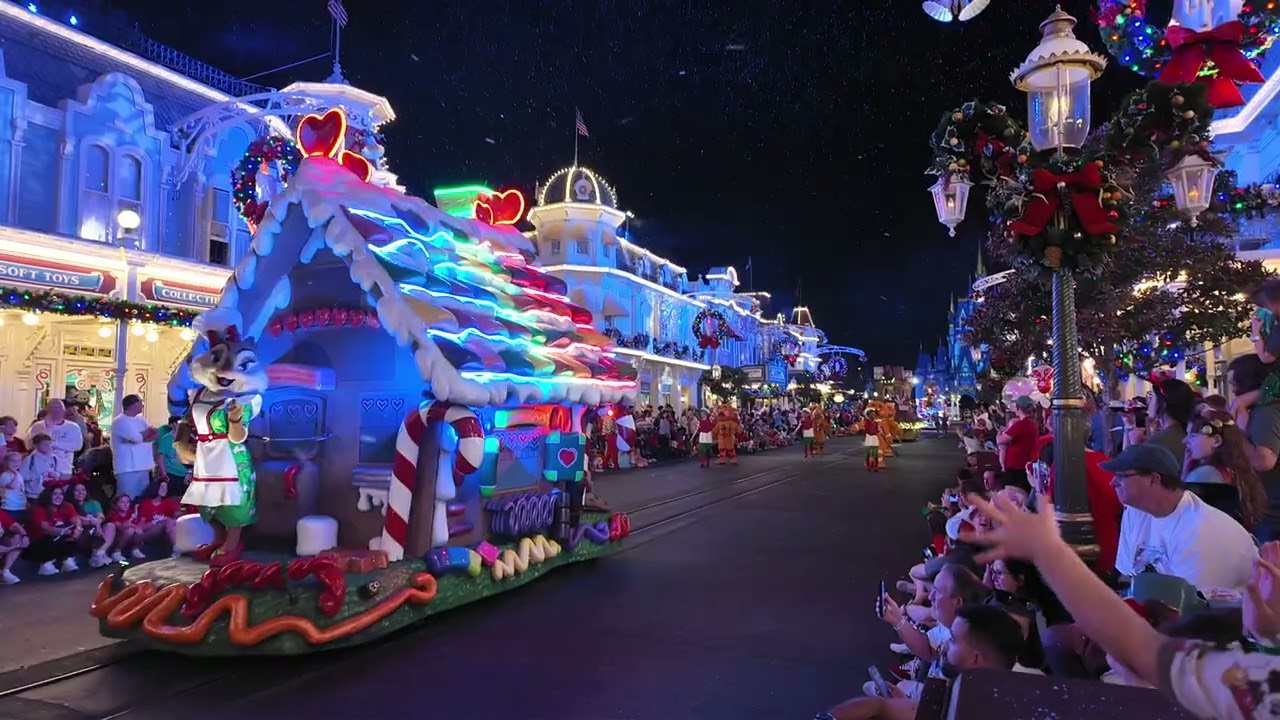 Mickey’s Very Merry Christmas Party Parade