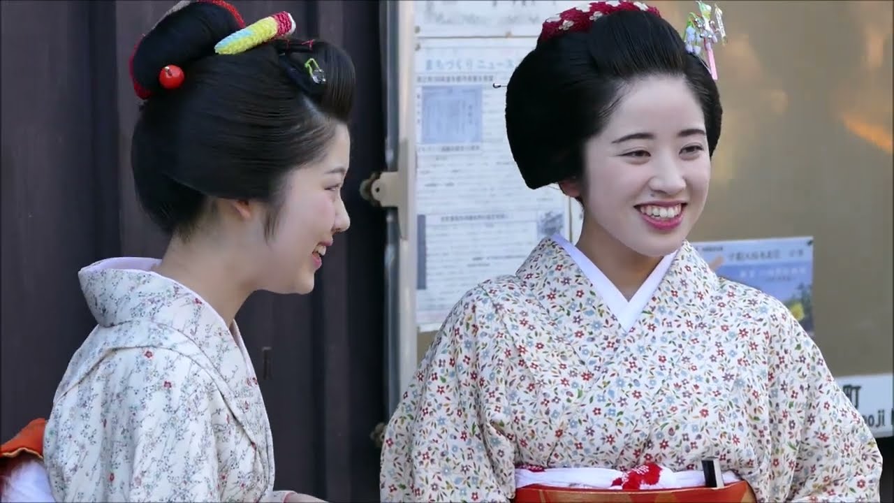 「おめでとうさんどす」祇園甲部の芸舞妓さんが【事始め】のご挨拶