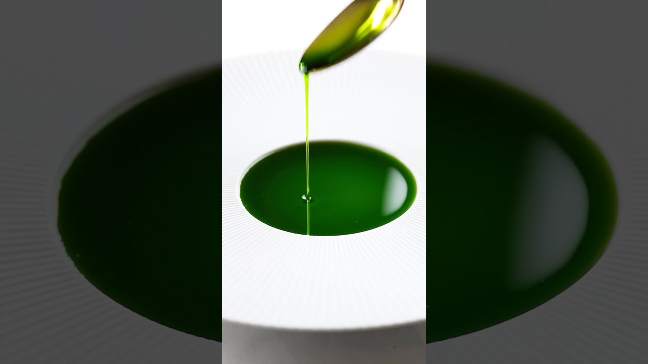 PARSLEY PUR&Eacute;E || oil || Food || preparation || presentation || GARNISHES || platting #shortsvideo 👍