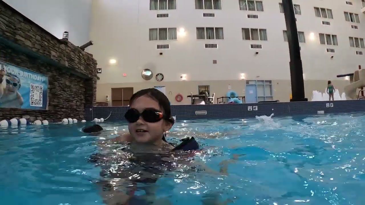 Birthday Swim Trip at Mariner's Cove Wave Pool Lethbridge, Alberta | @wethemuttons vid#766
