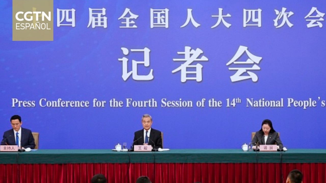 Wang Yi: La diplomacia de jefes de Estado guía la política exterior de China