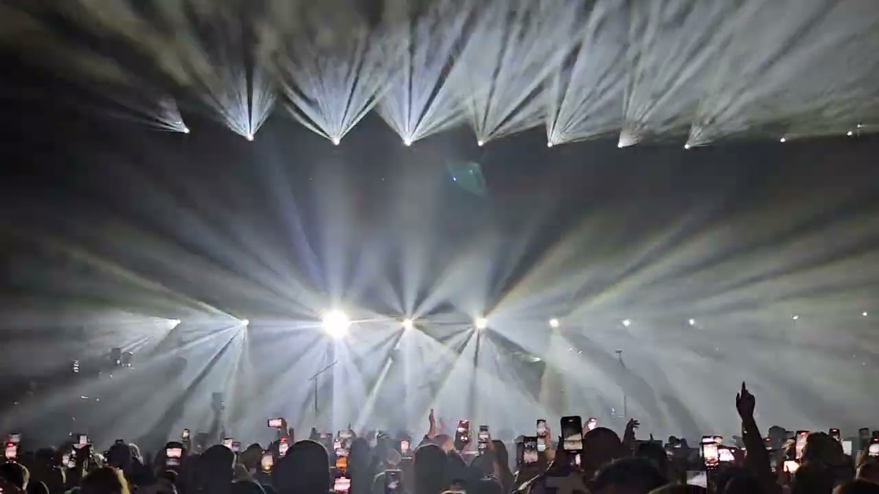 Callum Beattie - Intro/ 2 Pretenders - Glasgow Hydro 2025