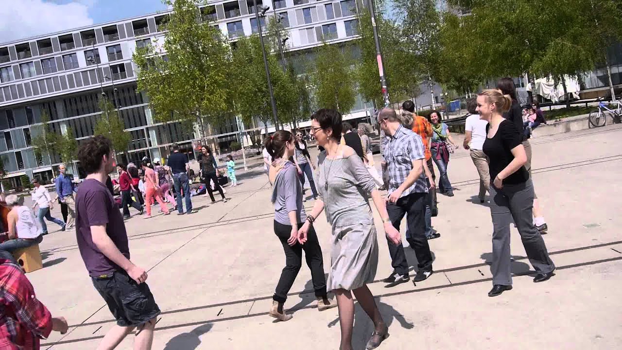 ZÜRICH TANZT BAL FOLK