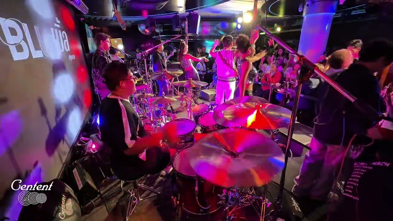 แสดงสด เบิ้ล ปทุมราช x ปทุมราชแบนด์ (Drum cam by Aeow Drummer) ร้าน BLU Thonglor 