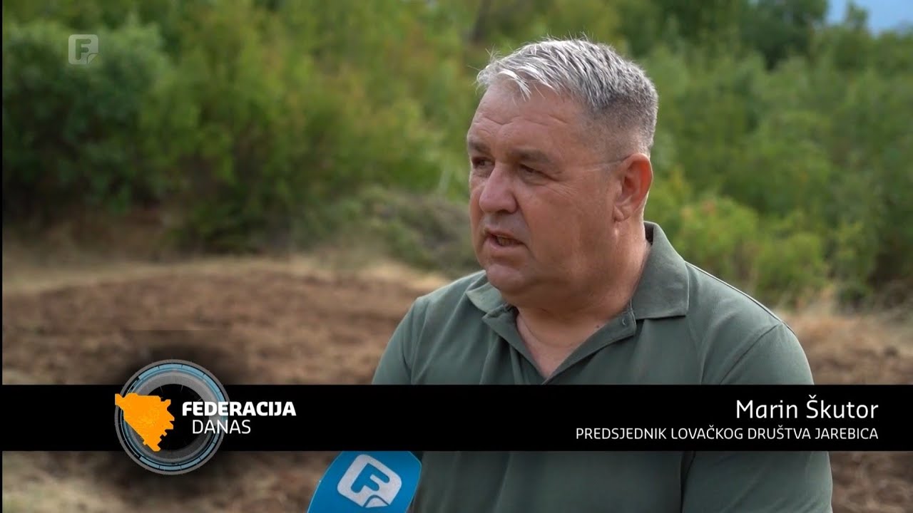 Lovci iz Mostara oru zemlju i sade za divljač u Raškoj Gori