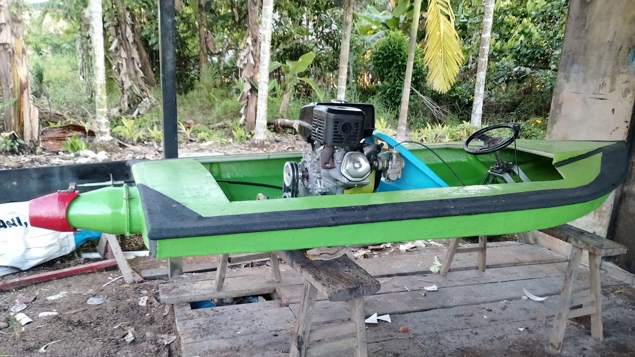 building a Simple Water Jet Boat Out of Fiberglass (part 2)