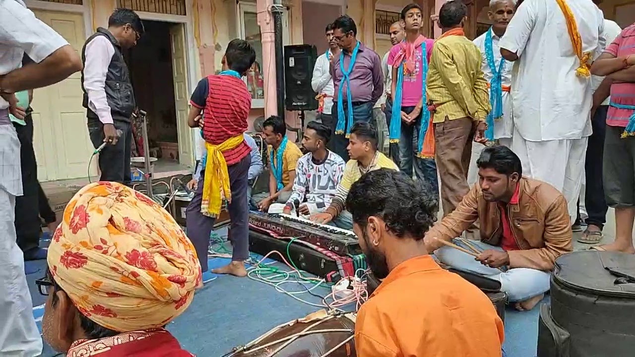 Day 2 Mandawa se khatu shyam morning aarti & bhajan