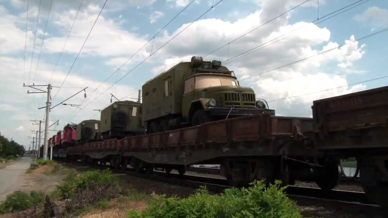 ВЛ80К-516 с ЗИЛами и комбайнами