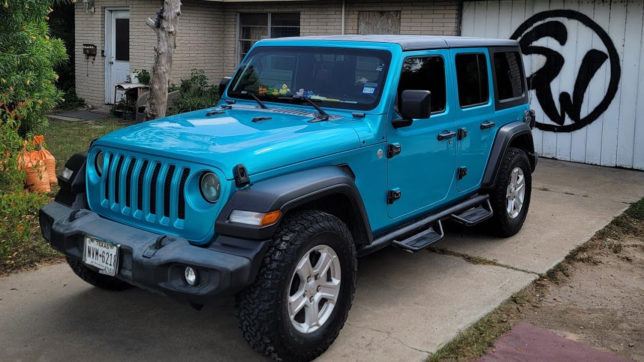 Jeep in Teckwrap Sea Turquoise