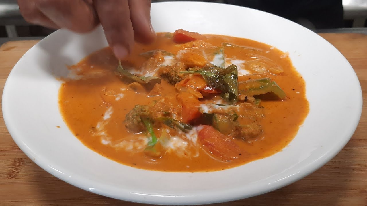 Red Thai Curry | वेज रेड थाई करी | Thai Red Curry Recipe | How To Make Red Thai Curry At Home Recipe