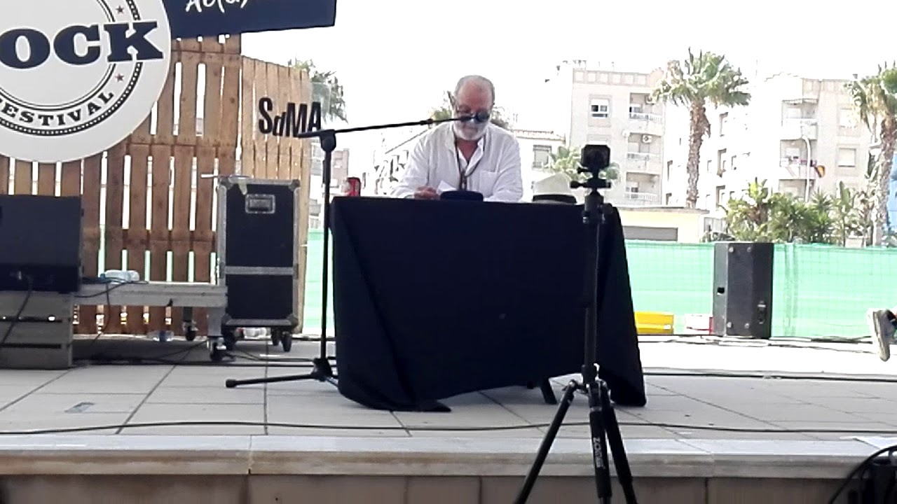 Manolo Chinato recita 