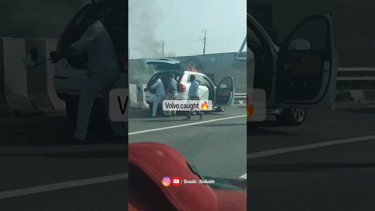 #volvo #car caught #fire on #meerutexpressway 🔥😳