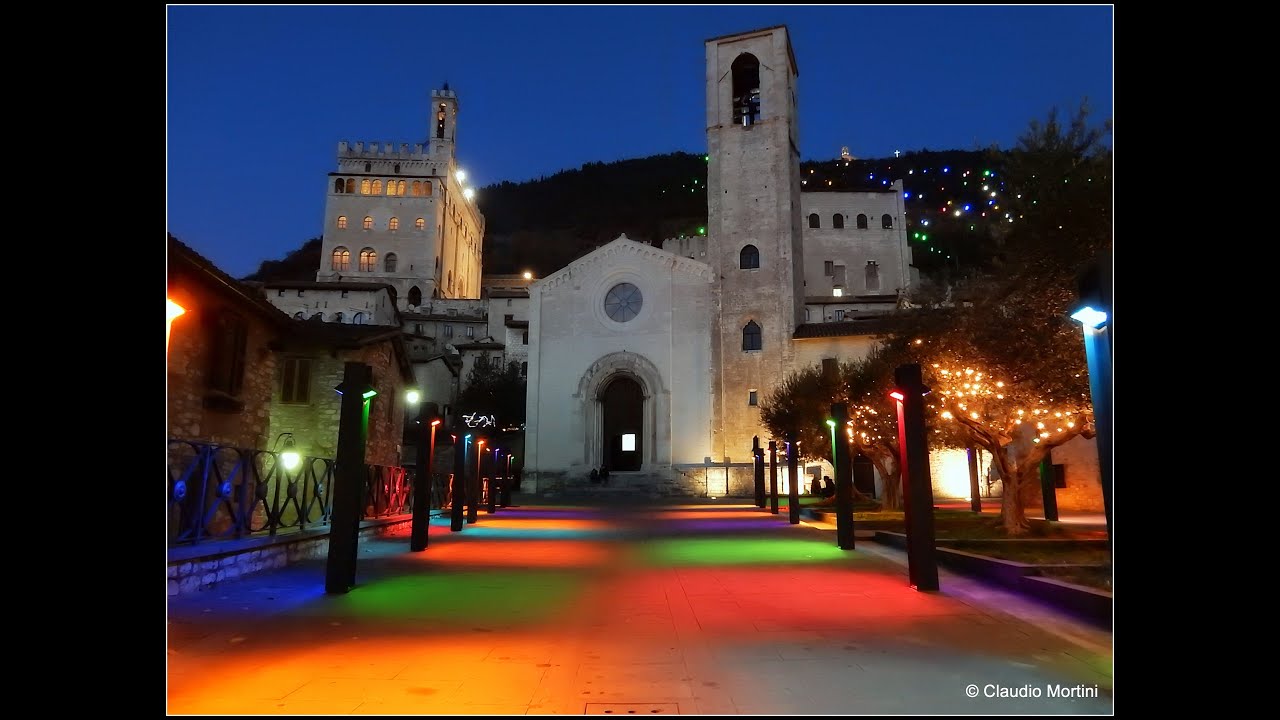 GUBBIO - LA VIA DEL PRESEPE - Umbria - HD