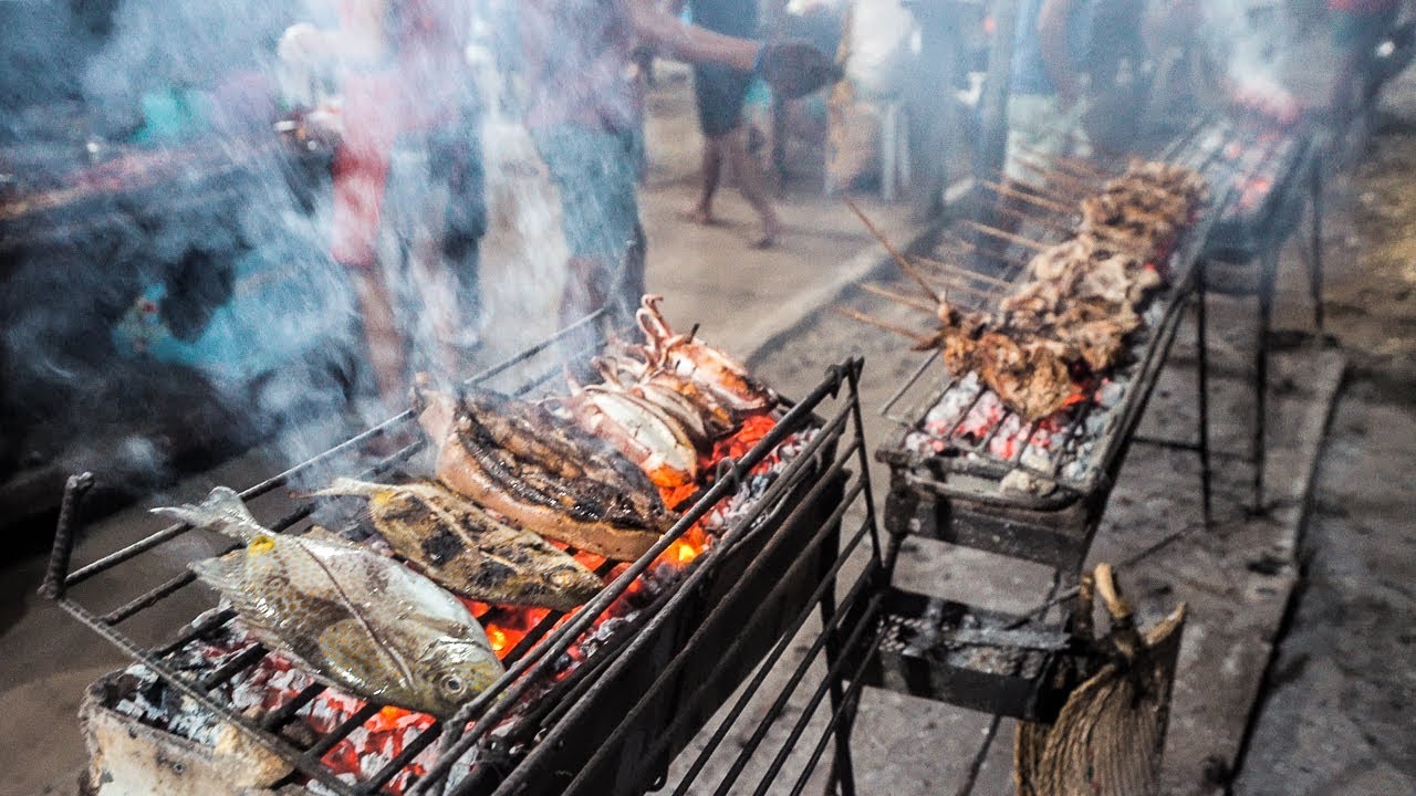 INSANE GRILLED FILIPINO STREET  FOOD IN SIARGAO   MAMA's GRILL FILIPINO FOOD
