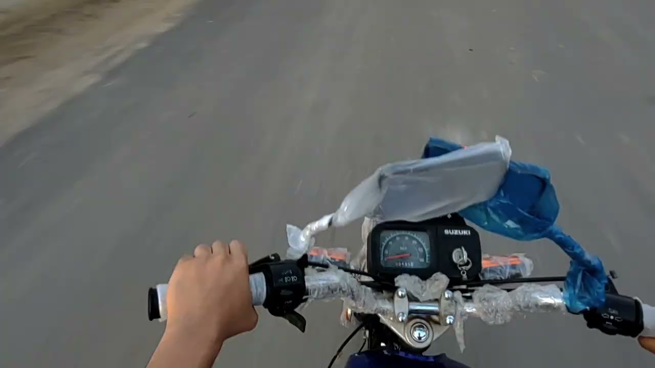 فلق...تجربه دباب سزوكي ax100