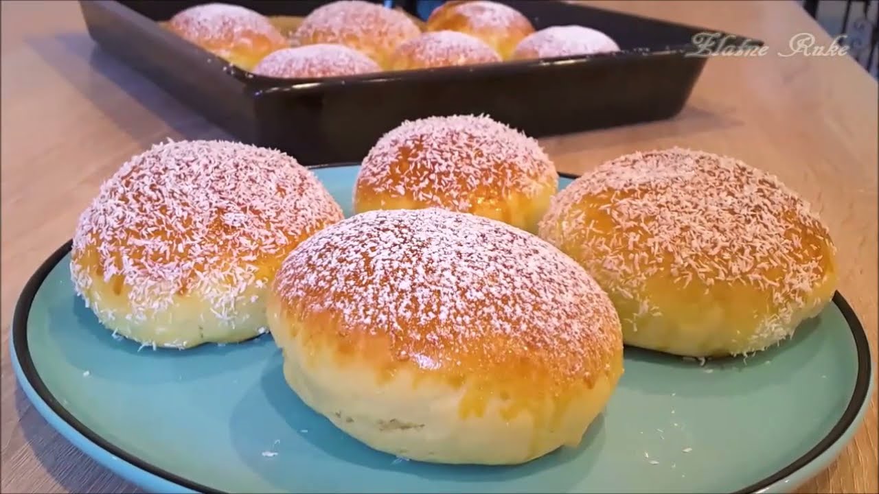 Donuts straight from the oven, sweet as the soul, quick and easy