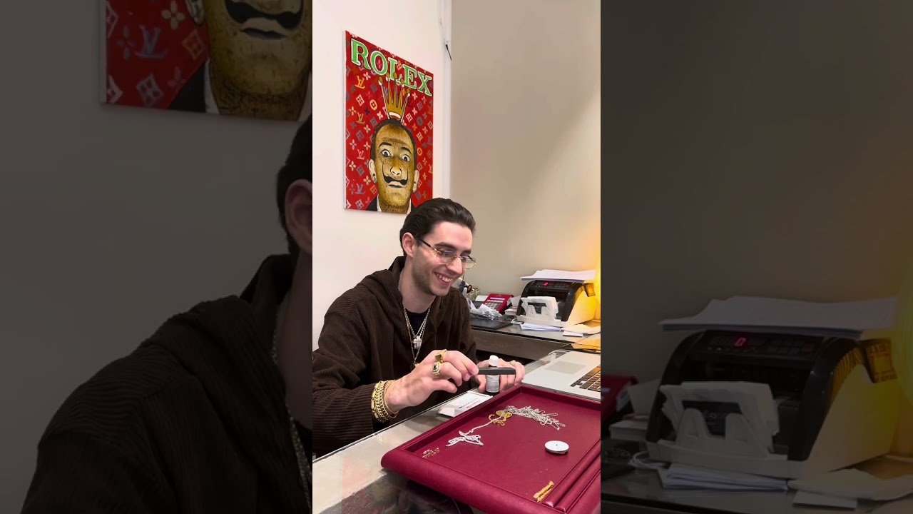IL GIOIELLIERE - CLIENTE MI PRENDE IN GIRO 😫😅