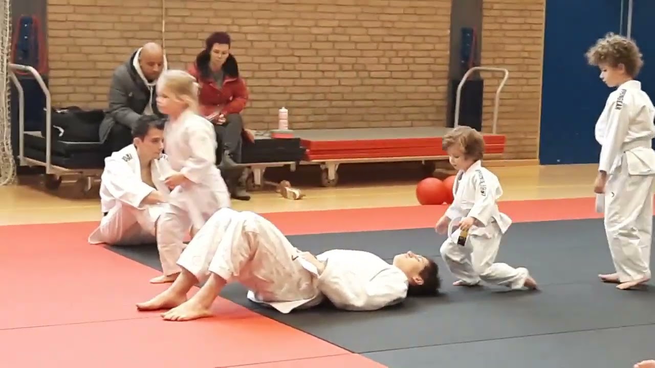 Ju-Do-It Zoë - Examen 2 gele slippen - 21 dec. 2024
