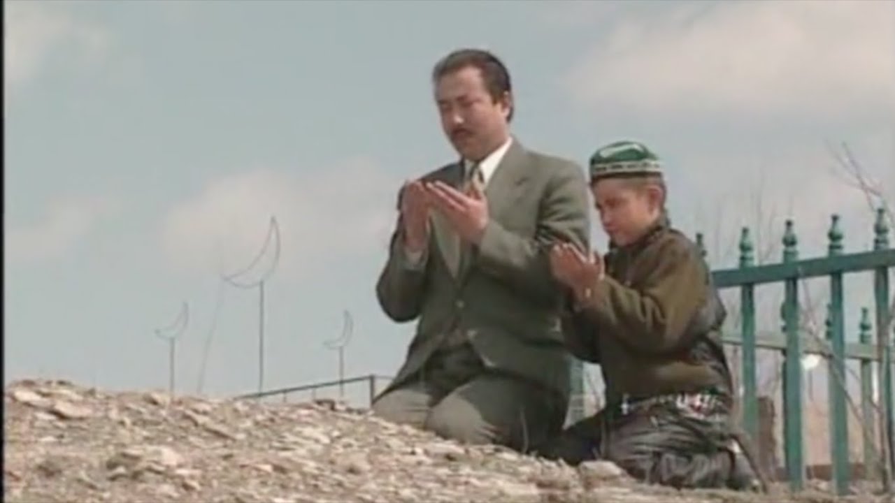 Atam - Abdulla Abdurehim | Uyghur Song (English Subtitles)