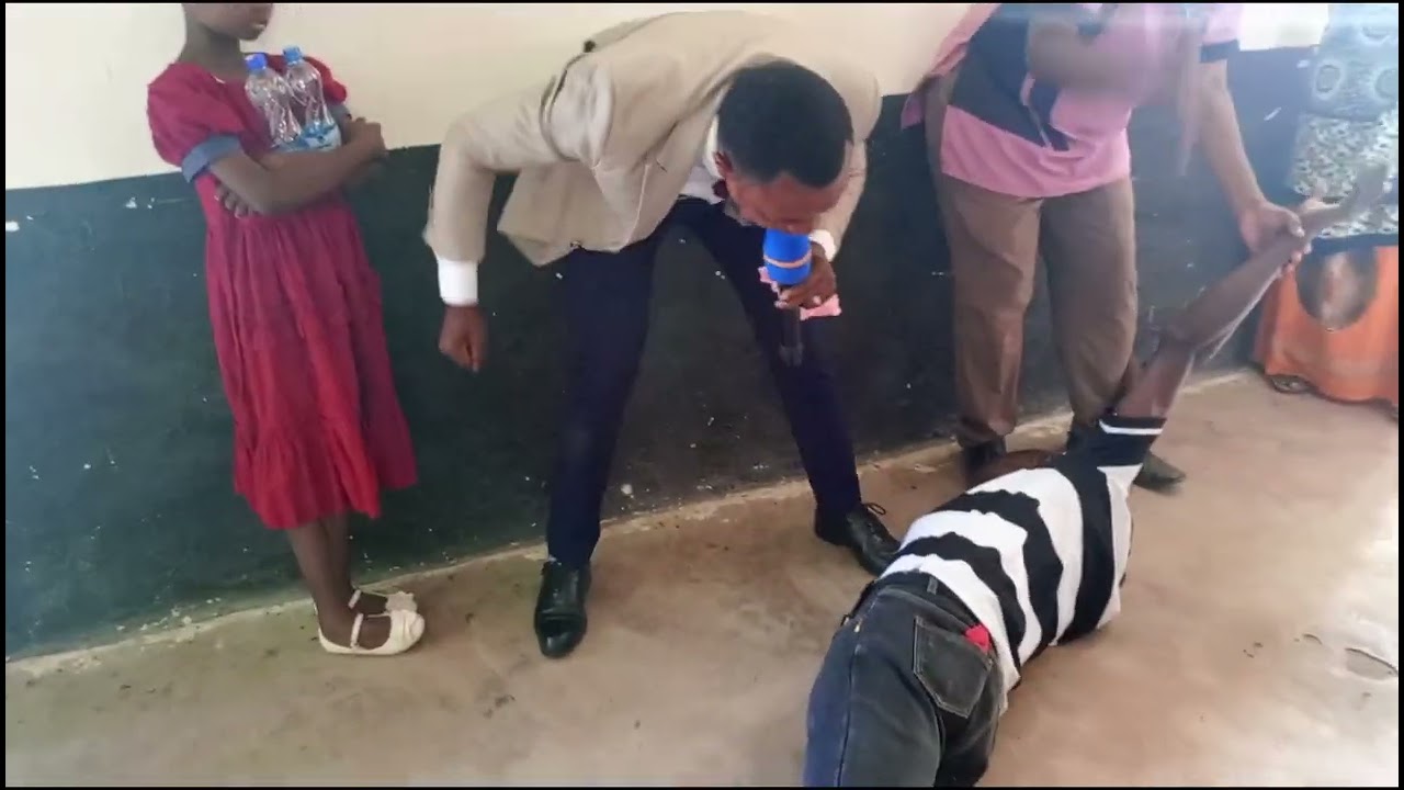 UKOMBOZI MINISTRY