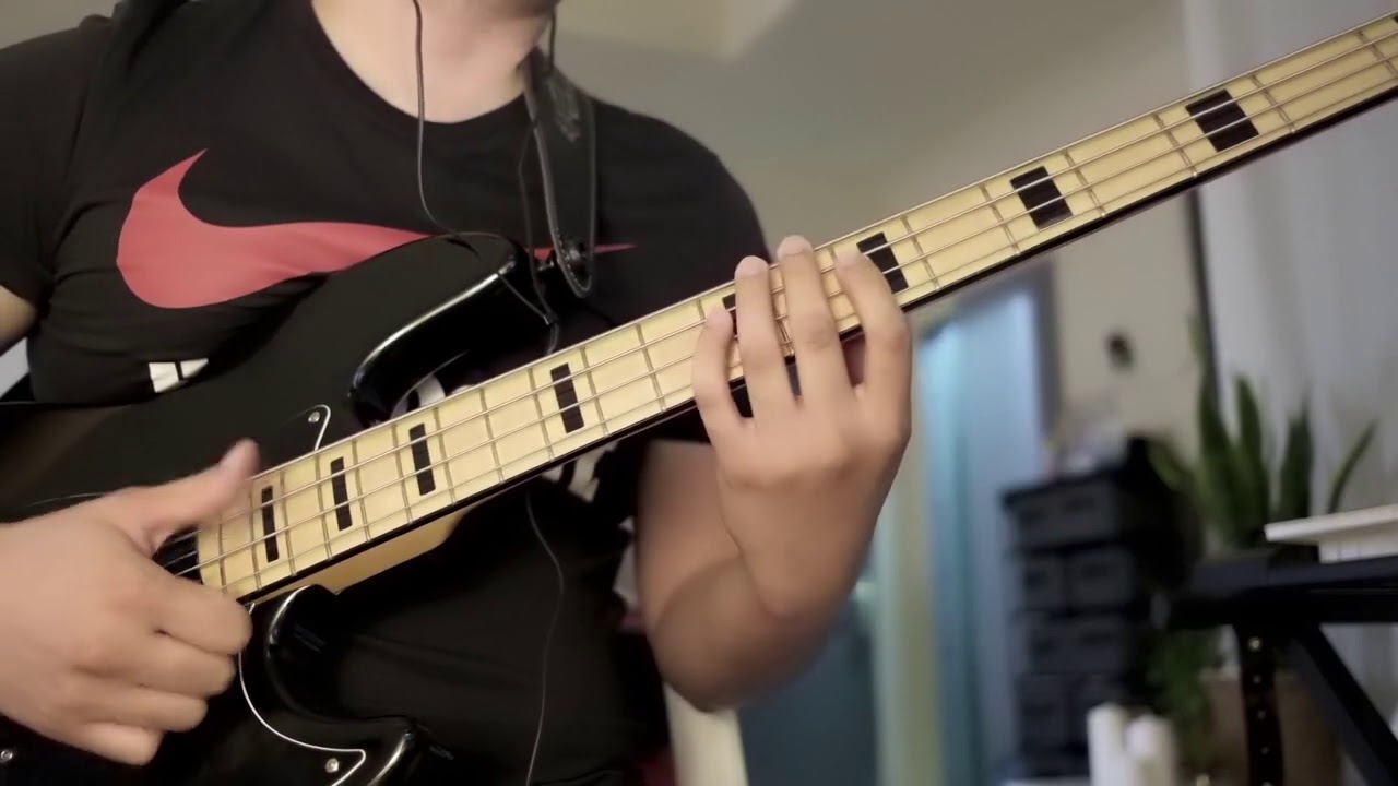 Sire V7 bass
