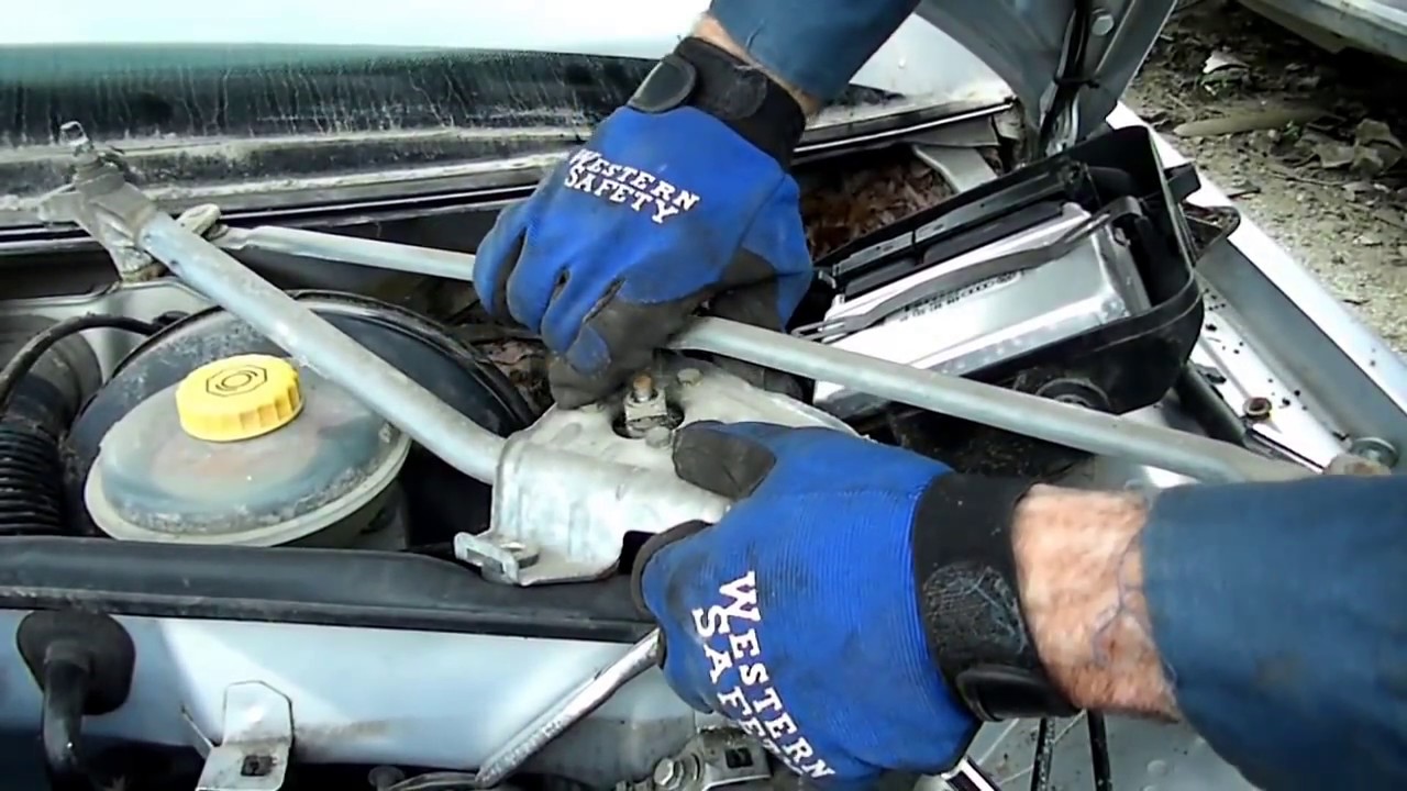 Замена мотора стеклоочистителя Volkswagen Passat Audi, часть 2
