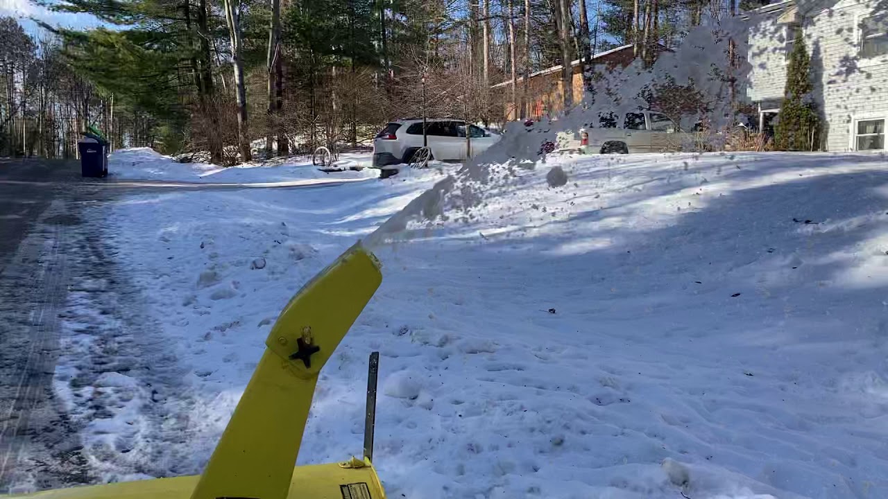 John Deere 318 with model 47 snowblower
