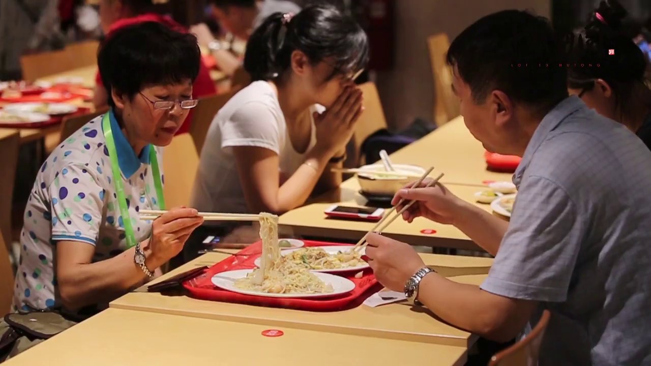 Meeting the patrons at Lot 10 Hutong (Part 1)