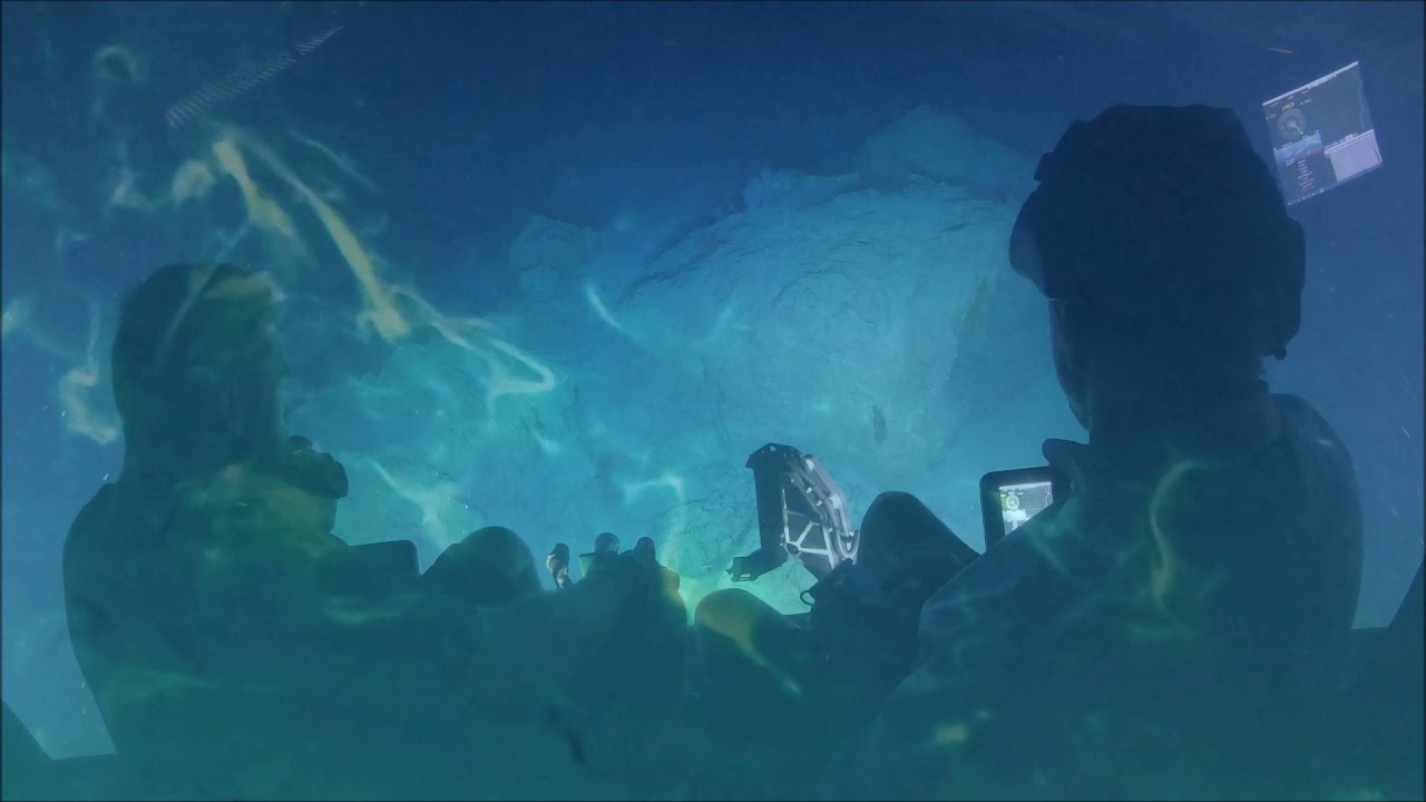 SEAmagine Aurora Submersible Diving in Tahiti