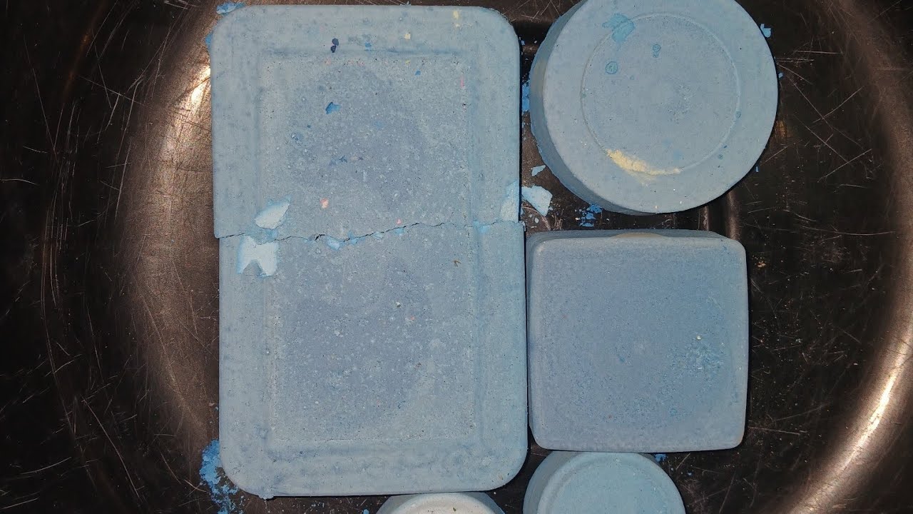 Homemade Gym Chalk reform Blue color 💙 ##asmr #gymchalkcrushing #gymchalkasmr #asmrcommunity 