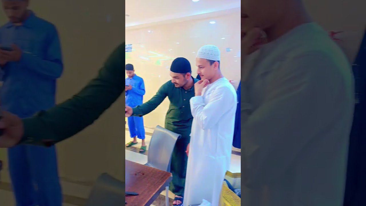 Masha Allah fans meet Ebit Lew in Makkah🖤 