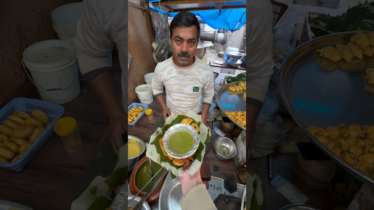 Haridwar के Viral पत्ते वाले Mixed Pakode 😱❤️🤩#shorts #india #food #youtubeshorts #trendingshorts