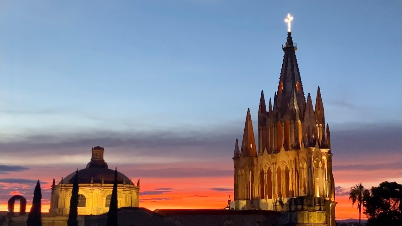 La Parroquia de San Miguel Allende y los Murales destruídos de Federico Cantú