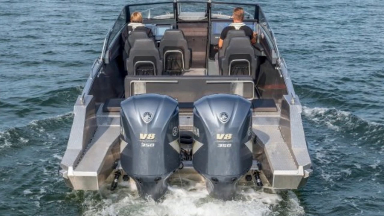 Tveit AS presenterer Buster Phantom m/ Yamaha 2 X 350hk V8
