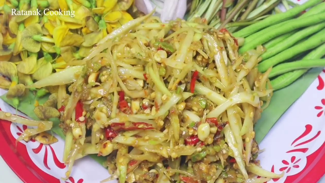 Fresh Papaya Salad with Young Green Tamarind-បុកល្ហុងក្តឹបអំពិលរស់ជាតិឆ្ងាញ់បែបស្រុកស្រែ