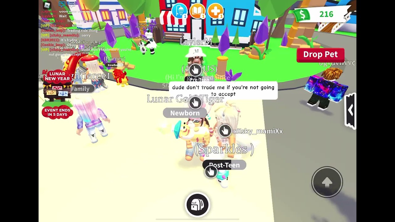 TRADING GOLD LUNAR TIGER! *free pet given to fan* | Gpeanutplayz
