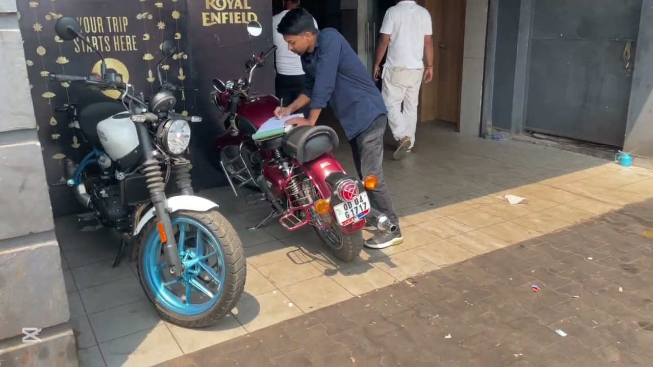 Bullet ko 4th servicing ke liye jate hue royal Enfield showroom chandhikhol 
