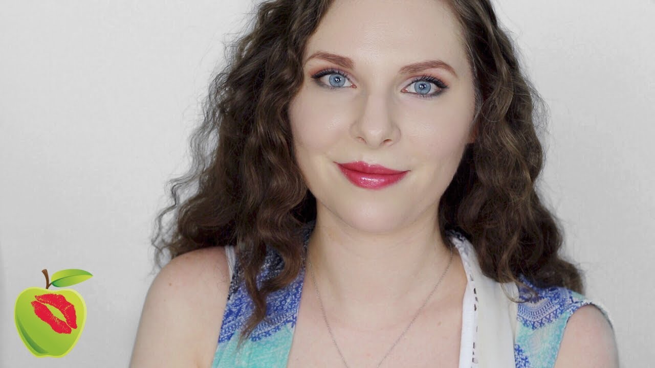 How To Wear Pink Lip Gloss For Summer